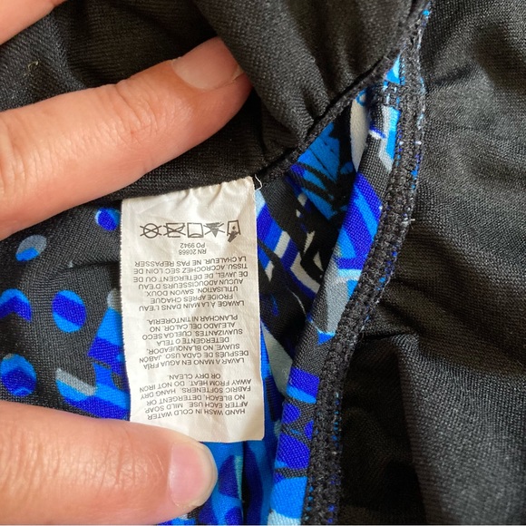 DOLFIN Reliance Bee Hive V Racer Back Blue Black White Womens Size 28 - Picture 13 of 16